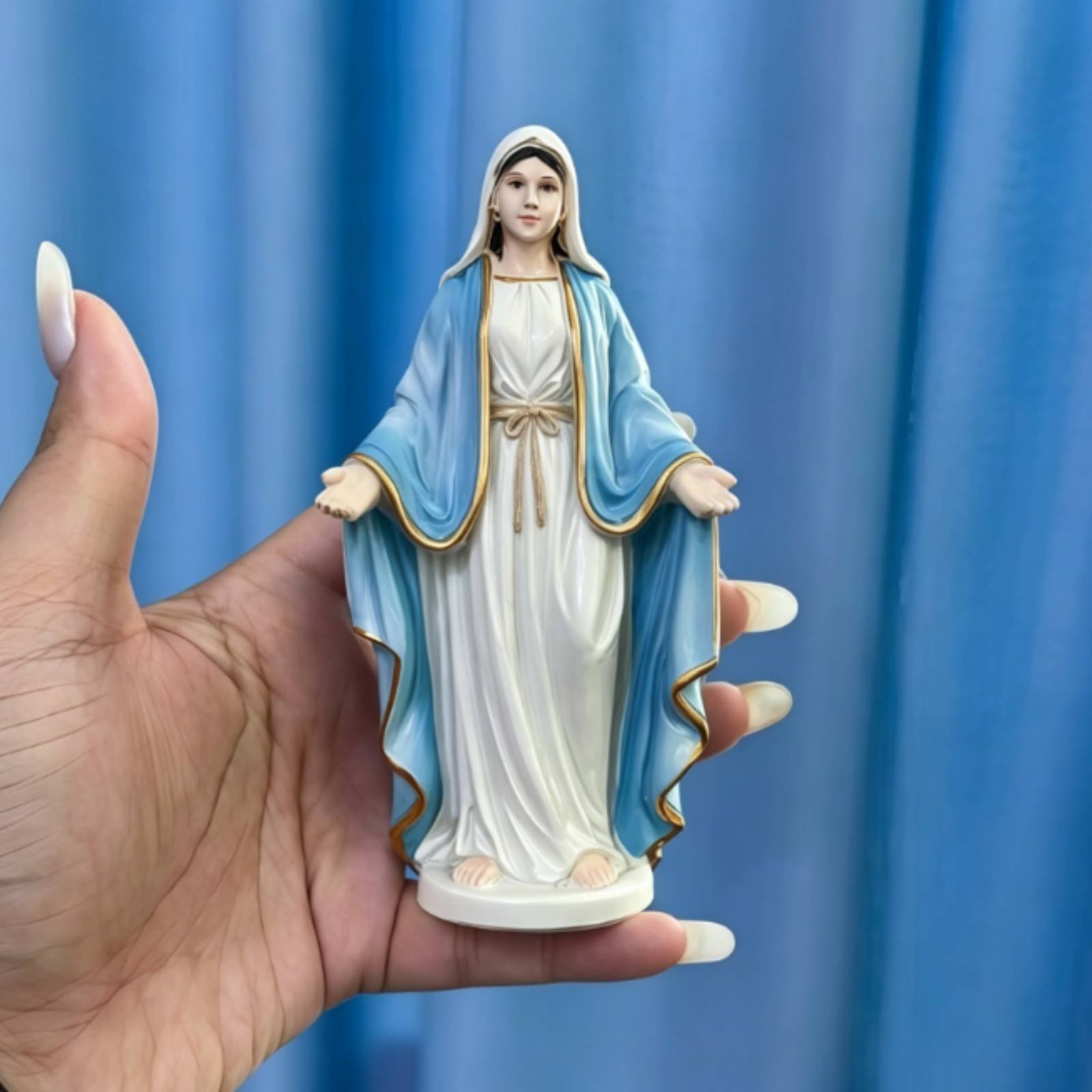 Female Resin Statue Special Ed - Resin Art And Design recension och pris
